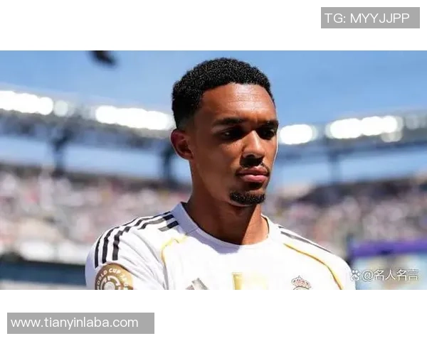 现役足球50大球星全方位解析 力压群雄的技术风采与赛场传奇