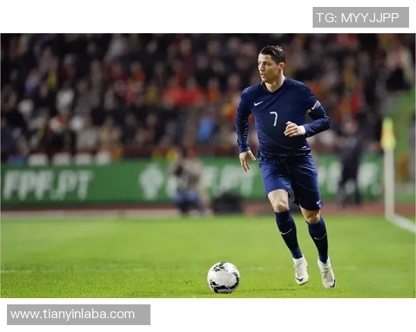 长发足球球星盘点 从贝克汉姆到内马尔 谁的发型最具魅力 长发足球球星盘点 从贝克汉姆到内马尔 谁的发型最具魅力